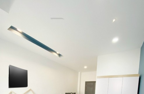 Bán căn hộ dịch vụ  mặt tiền Nhiêu Tứ, P7, Phú Nhuận, doanh thu 45 triệu/ tháng