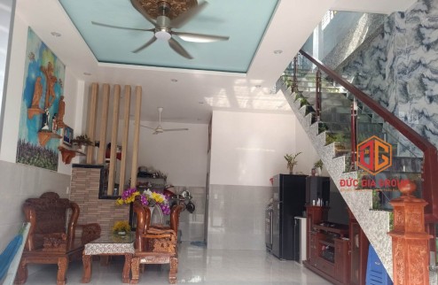 Bán nhà lầu đẹp P.Tân Phong, gần BV7B, đường nhựa 5m thông chỉ 3,5 tỷ