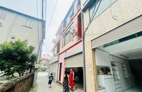 Cổ Linh nhà 150m2, 3 tầng, mặt tiền 5.4m, 25.5 tỷ Long Biên