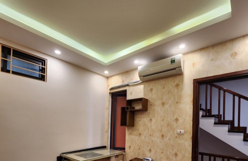BÁN NHÀ GIÁP BÁT-HOÀNG MAI, 40 M2, 3 TẦNG, MT 7 M, GIÁ 7,4 TỶ.