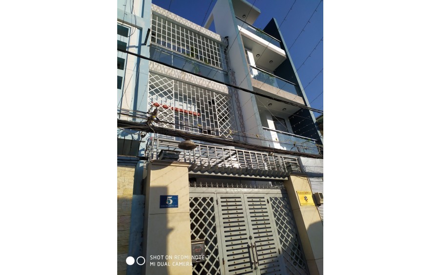 Bán Nhà GÓC 1 MẶT TIỀN 1 MẶT HẺM đường 3 tháng 2,Q.10,DT:4,5mx32m,KC:2  lầu,,Giá:29 tỷ