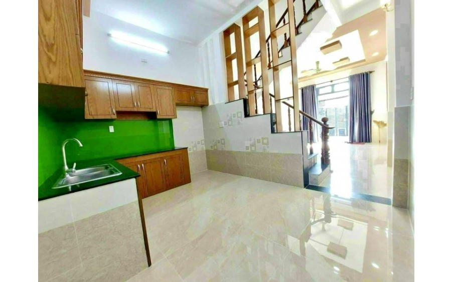 NHÀ 3 TẦNG MÁI THÁI, KHU PHÂN LÔ - NGAY SÁT SIÊU THỊ METRO - 2 PHÚT QUA GÒ VẤP. CHỈ HƠN 4 TỶ.
