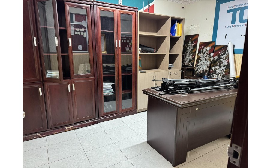 Cho thuê Nhà Đẹp nguyên căn, đường xe tải, gara oto