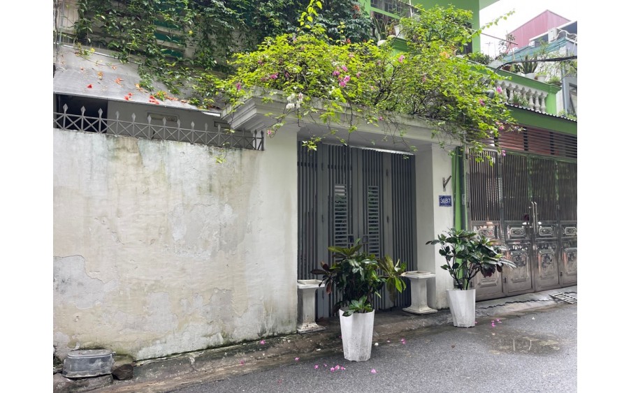 Bán nhà c4 tổ 13 TT Đông anh , 62m, oto tránh, thông, giá nhỉnh 4 tỷ TL. LH: 0936123469