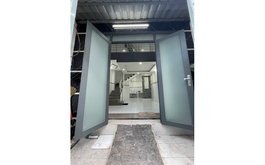 BÁN NHÀ 3 TẦNG XE HƠI ĐẬU NHÀ - SÁT MT KINH DƯƠNG VƯƠNG, GIÁP Q.6 -  4.5 TỶ