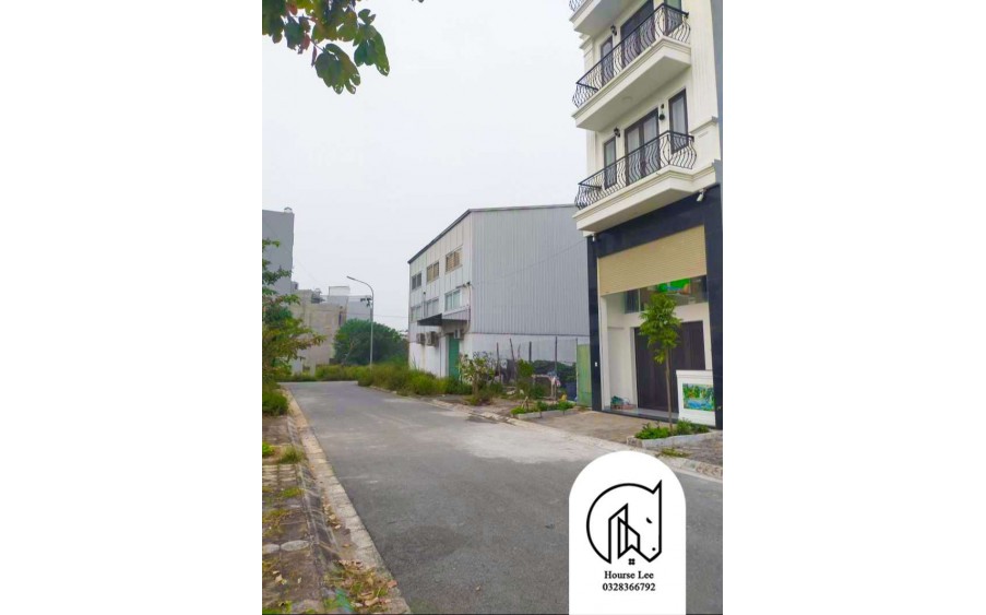 Mảnh đất đẹp Xóm Lò Thanh Am, đường oto tránh vỉa hè rộng 86m, mặt tiền: 5m, 10 tỷ 9