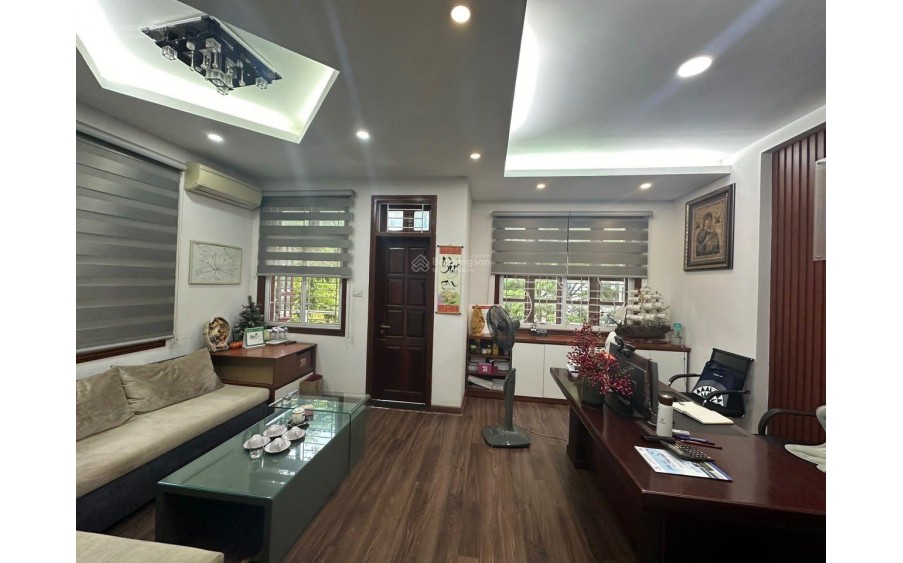 Cần bán liền kề Văn Phú vị trí đắc địa