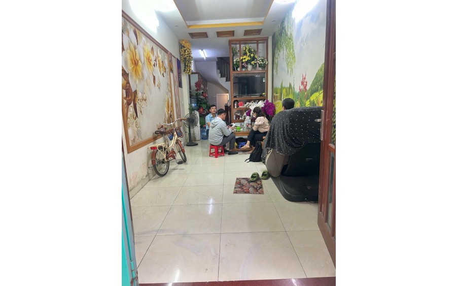 NHÀ ĐẸP - GIÁ TỐT - Vị Trí Đẹp Tại Lĩnh Nam, TP Hà Nội