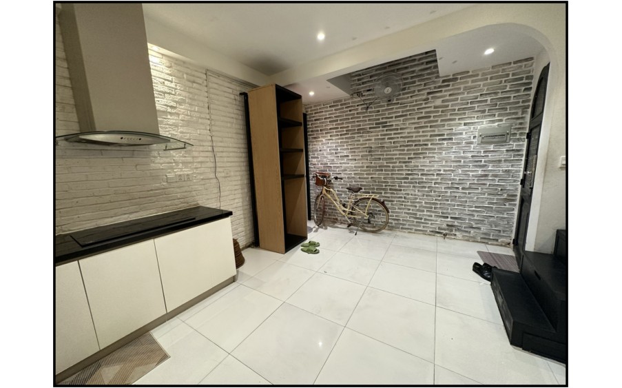 Cần bán nhà đẹp 5 x 5m 1 trệt 1 lầu Trần Khánh Dư Quận 1 TP.HCM
