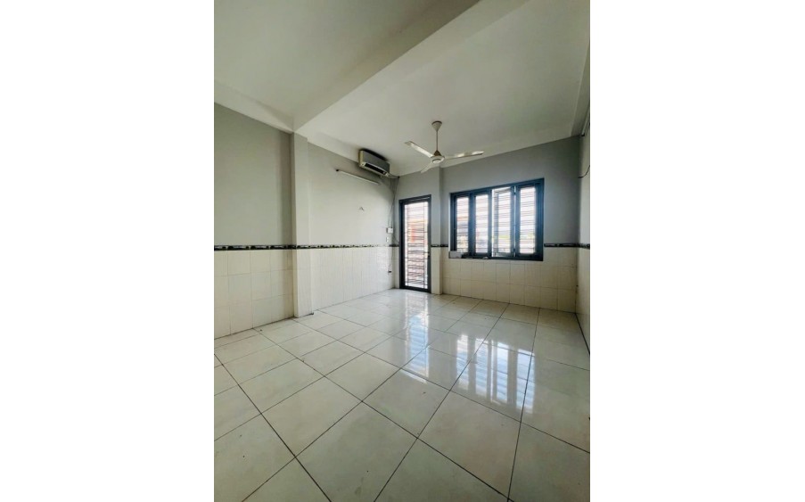 BÁN NHÀ HẺM XE HƠI NGAY  GÒ XOÀI - B.TÂN - 3 TẦNG BTCT, CÁCH MT 1 CĂN - 50M2 - 4,6 TỶ