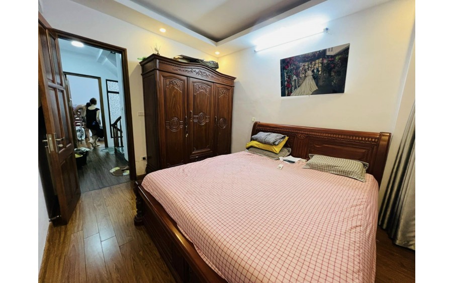 Ban nhà Lê Trọng Tấn lô góc 2 thoáng, 50m ra ô tô tránh, 33m2, Nhỉnh 5 tỷ 
