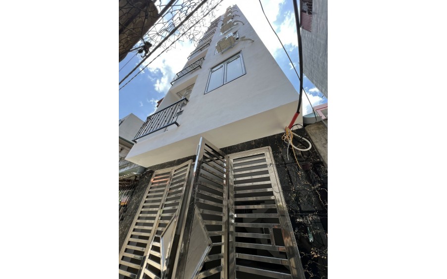 Cc F0 gửi bán 108m2, chỉ nhỉnh hơn 10 tỷ, bám mặt đường TL 419 tại phố Quảng Bị. sẵn nhà 4 tầng đang cho thuê 15 tr/tháng, kinh doanh sầm uất, ô tô