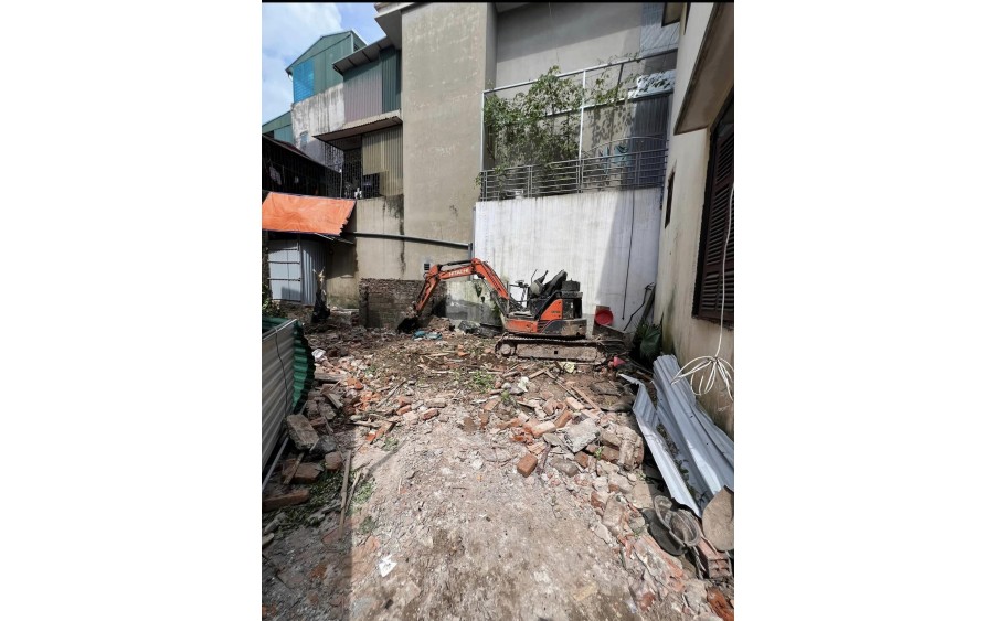 Bán nhà ngõ 670 Nguyễn Khoái 33m x 5 tầng x mt 4m