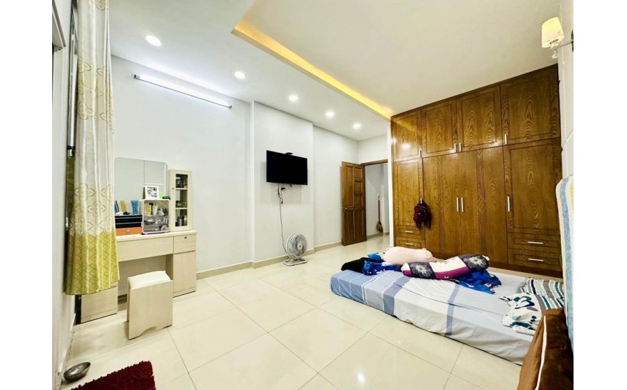 Nhà hẻm xe hơi Dương Tự Quán (4,5 x 15m), 3 tấm nhà đẹp. 6 TY 5