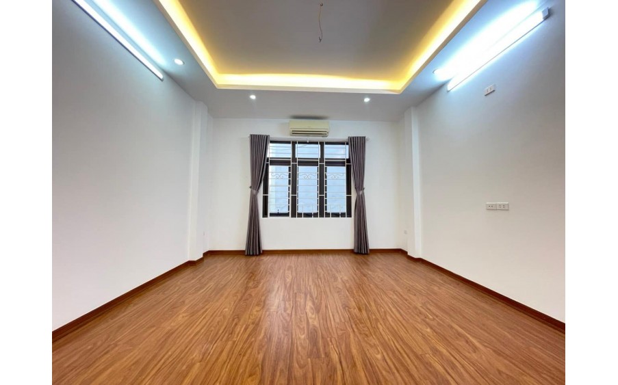 BN PHỐ ĐẠI LA, HAI BÀ TRƯNG , HAI THOÁNG , 15M RA MẶT PHỐ , NHÀ ĐẸP 35/48M* 5T *MT 4.2M *6.4 TỶ