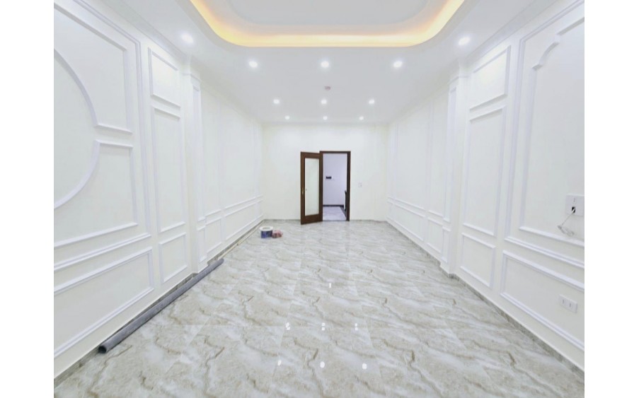 HIẾM MP VĨNH PHÚC BA ĐÌNH, VỈA HÈ, KINH DOANH,NHÀ ĐẸP 9 TẦNG THANG MÁY 45M2 *  GIÁ 22 TỶ