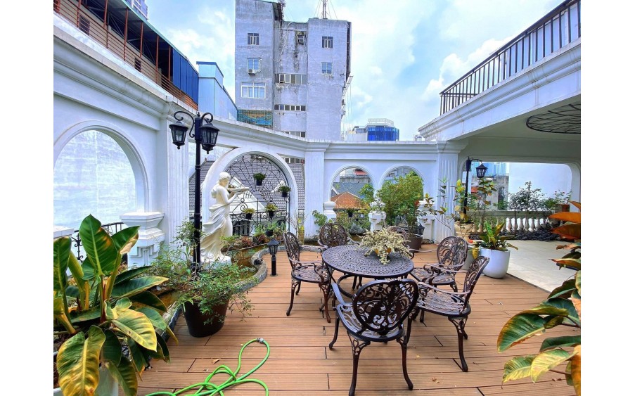 BIỆT THỰ  ĐẲNG CẤP - TẶNG FULL NỘI THẤT NHẬP KHẨU - LÔ GÓC - THANG MÁY - TRUNG TÂM CẦU GIẤY