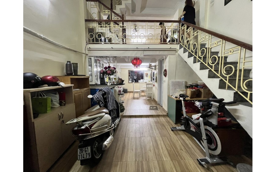 Bán nhà ngõ 84 Tô Vĩnh Diện 40mx4T 3PN MT 4.3m hơn 7 tỷ thoáng 50m ra oto Thanh Xuân