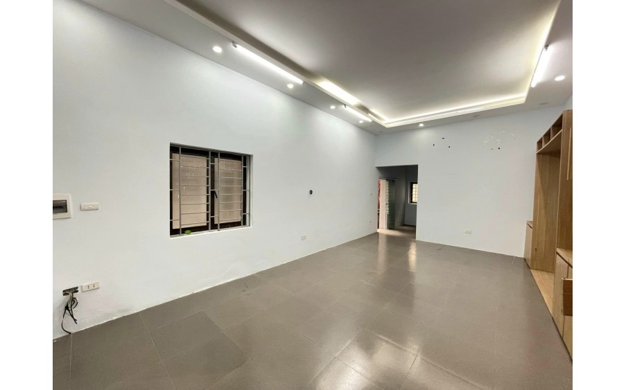 Bán Nhà Vị Trí Đẹp Tại Xã Đàn - Gần Phố - Thẳng Ngõ - An Sinh - Sổ Đỏ Chính Chủ - Giao Dịch Ngay