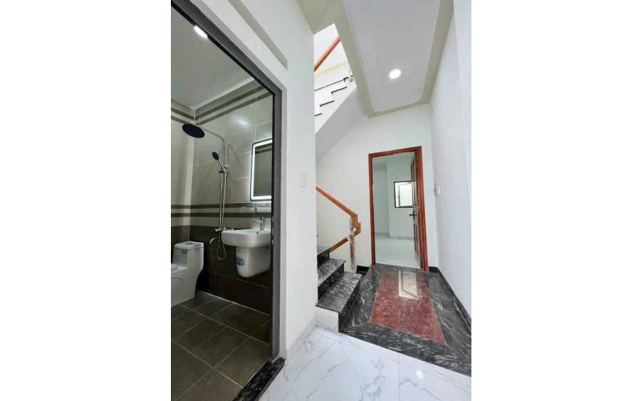 Hẻm 8m 52m2 5 tầng ngay cạnh chợ Gò Xoài– Bình Tân