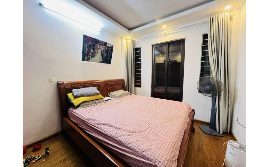 Ban nhà Lê Trọng Tấn lô góc 2 thoáng, 50m ra ô tô tránh, 33m2, Nhỉnh 5 tỷ 