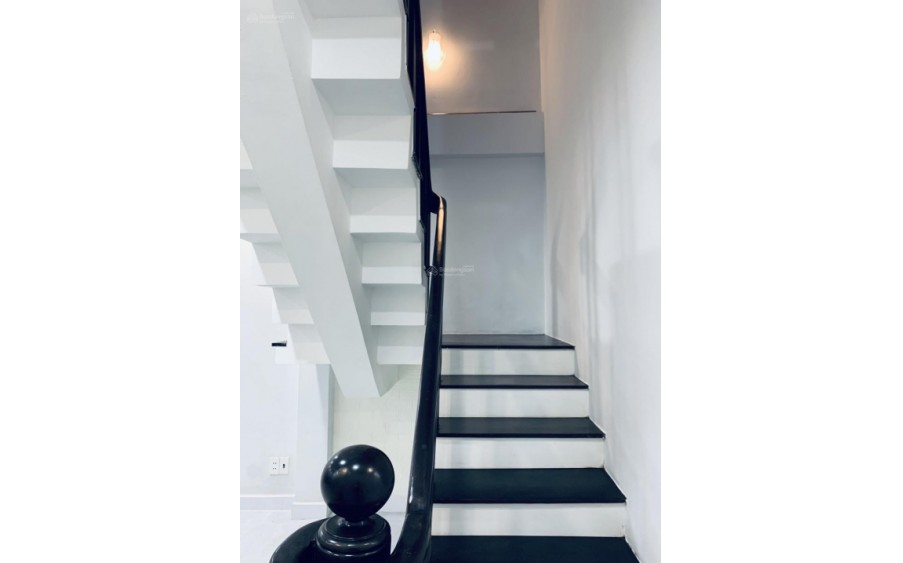 HXH Bùi Hữu Nghĩa P2 giáp Q1 4,11x12m vuông vức trệt lửng 2 lầu ST đã hoàn công