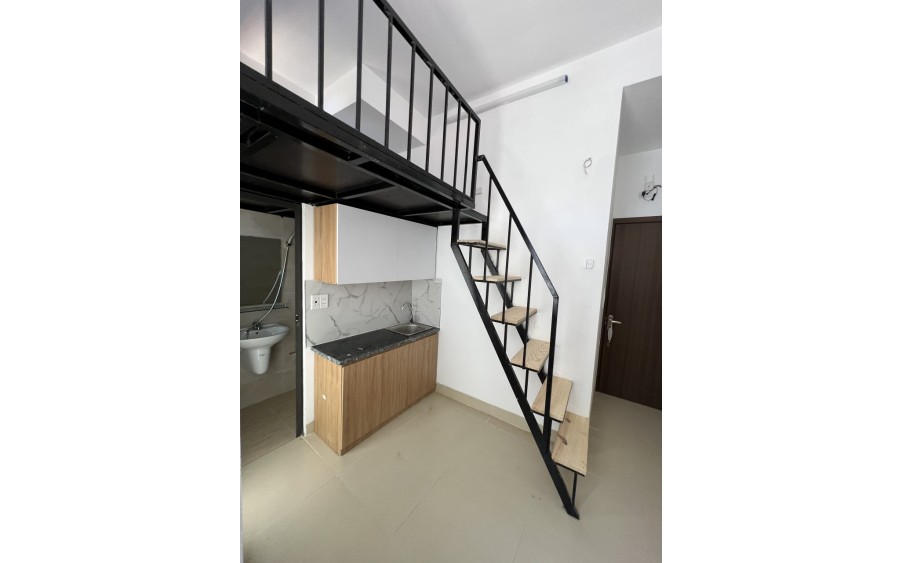 Cc F0 gửi bán 108m2, chỉ nhỉnh hơn 10 tỷ, bám mặt đường TL 419 tại phố Quảng Bị. sẵn nhà 4 tầng đang cho thuê 15 tr/tháng, kinh doanh sầm uất, ô tô