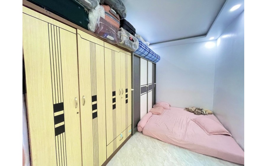Bán nhà đường Âu Cơ, Tân Bình 4 Tầng BTCT Giá 3,15 Tỷ