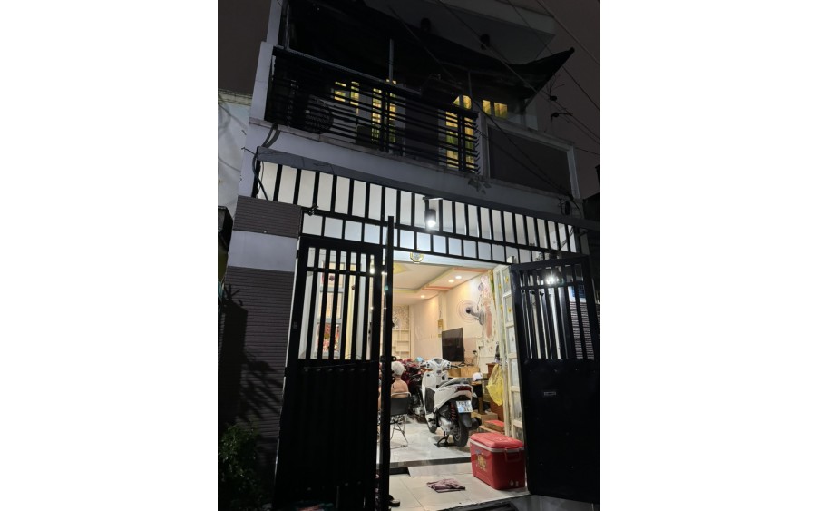 Bình Trị Đông, 2  tầng,  4 x11 , nở hậu, HXH  thông 3.75 Tỷ