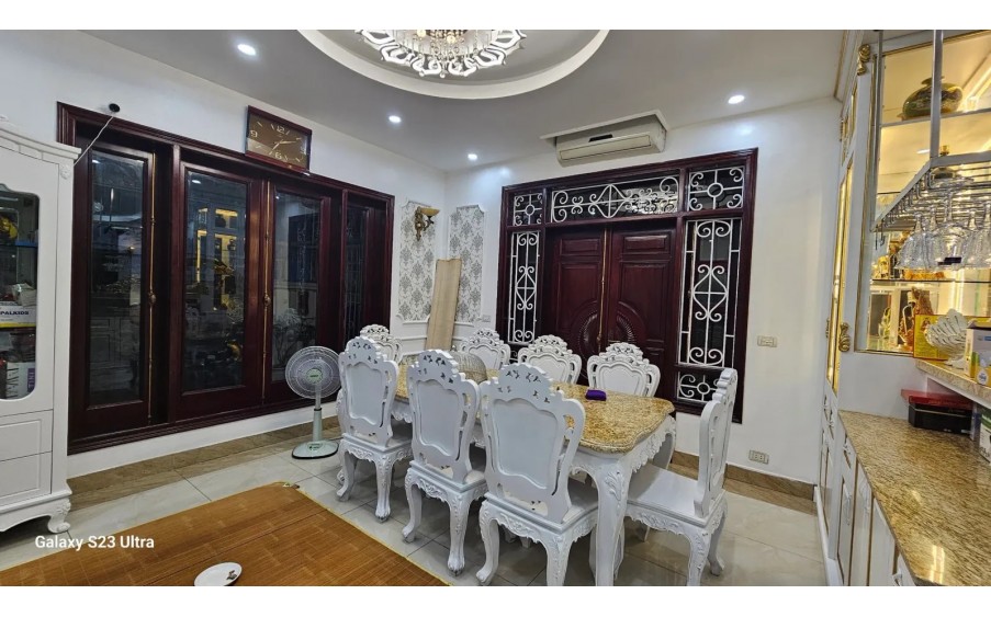 Khu biệt  thự cao cấp,  Xa La 226m2 hoàng tráng, 3 tầng, mặt tiền 11m giá 52 tỷ Hà Đông.