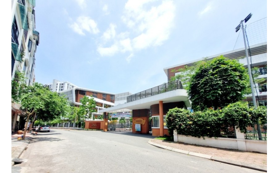 Nhà đẹp, full nội thất xịn xò, VIEW vườn hoa, TĐC Giang Biên, 66m x4T, MT 4.2, nhỉnh 11 tỷ