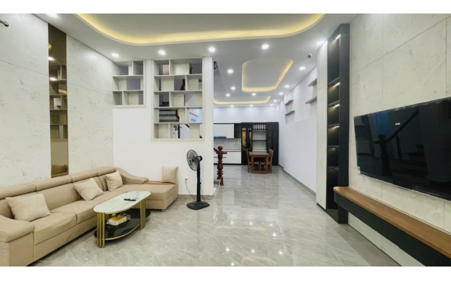 Bán nhà quận 10, Cách Mạng Tháng Tám, 50m2, căn hộ dịch vụ, 6 tầng, 10.5 tỷ