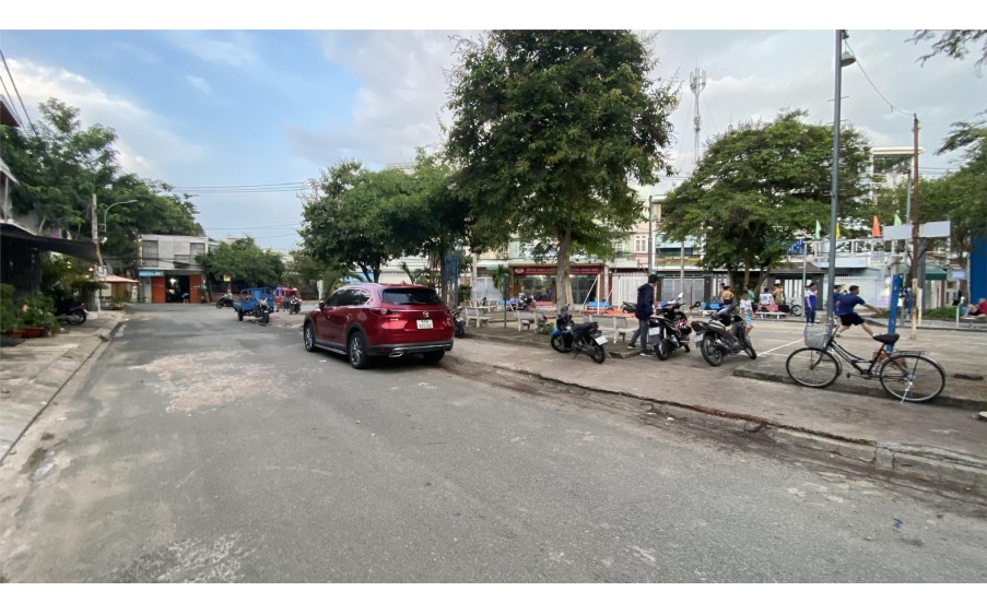 Chính Chủ Bán Đất Nền Phường Linh Trung, DT 122m2, Giảm 2 tỷ , SHR,  Sang Tên Ngay