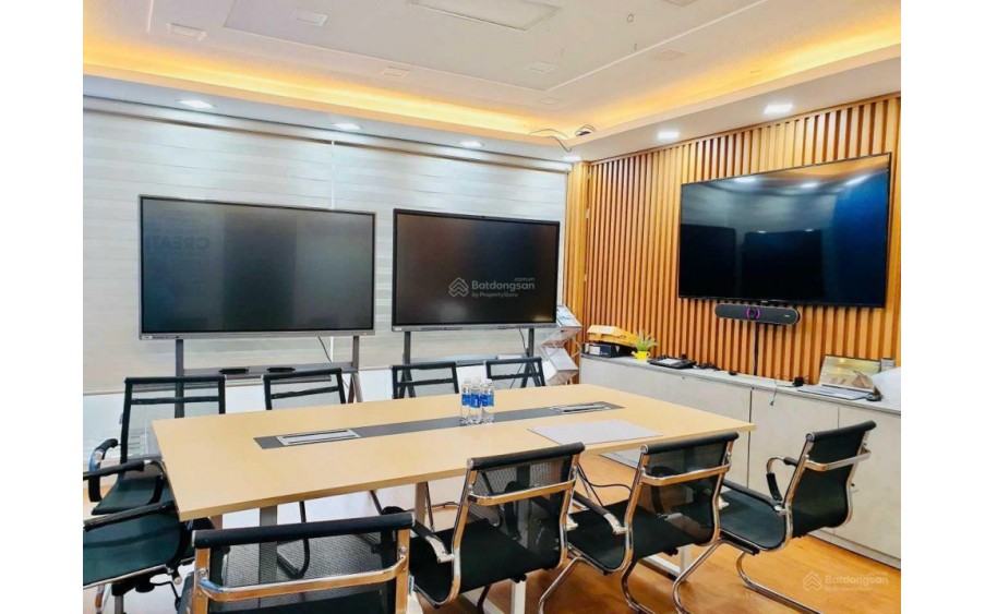 Bán nhà 4 tầng, SD 209m2, hẻm 6m đường Hoàng Hoa Thám, P6 Bình Thạnh, nhà rất đẹp