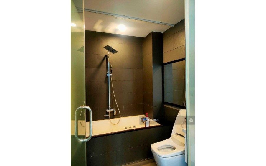 Căn phố khu Vip đường D2(Nguyễn Gia Trí)4PN 5WC 4 tầng vuông vức có ban công - Hẻm thông 8m