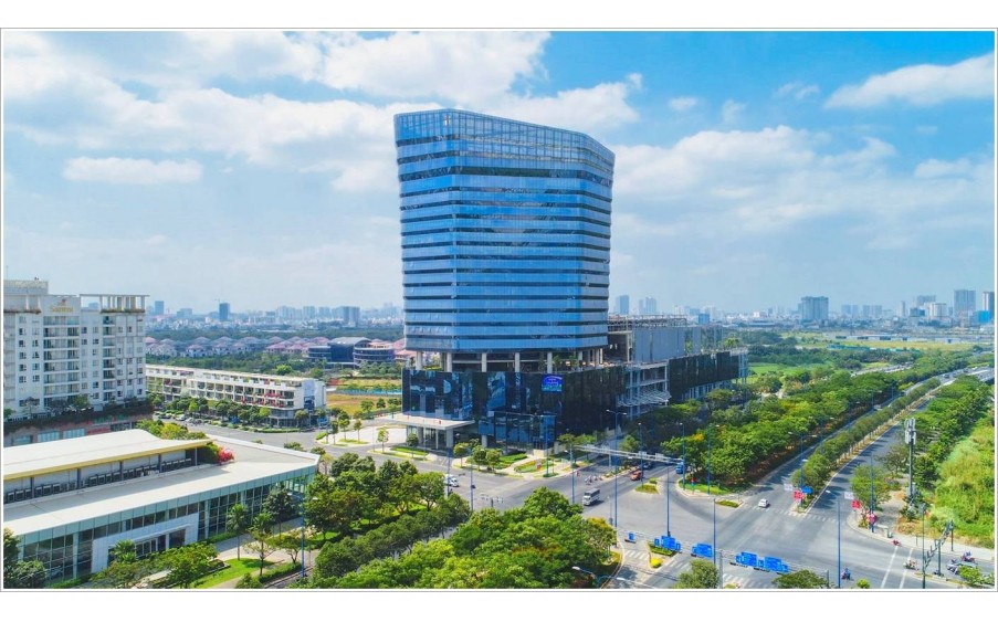 Sala cho thuê nhà phố thương mại 3 lầu, có hầm và bãi đỗ xe 100 TR/tháng