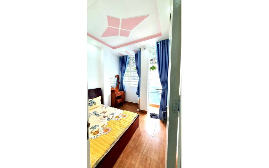 CẦN BÁN GẤP NHÀ QUẬN GÒ VẤP XE HƠI ĐẬU CỬA GIÁ 4 TỶ