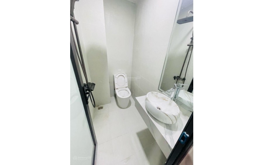 Cực rẻ! Chủ cần bán gấp nhà đẹp hẽm ô tô thoáng CMT8 -Q10 DT 46m2-4 tầng đẹp và mới giá chỉ 4.9 tỷ