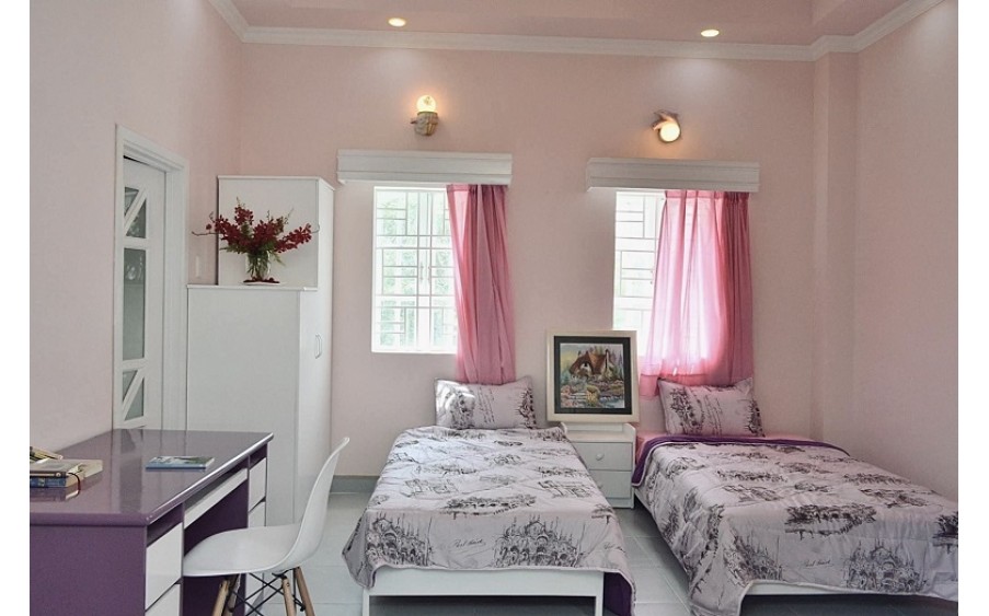 Bán Vila sân vườn, Cống Quỳnh, Nguyễn Cư Trinh, Q1, 333m2, 4 tầng, giá Tân Bình