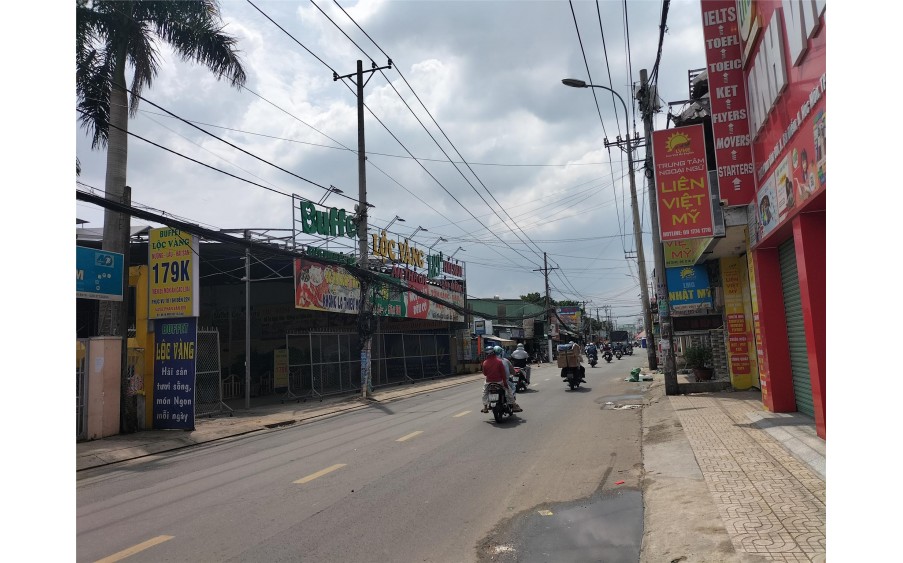 Bán nhà mặt tiền kinh doanh Xã bà Điểm, xây trụ sở bank tuyệt đẹp