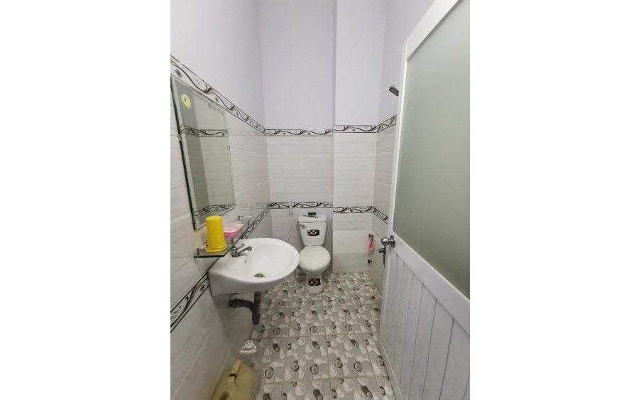 Bán nhà trệt lững, 2 lầu (6.4x12.5m) Khu phân lô hẻm 8m Hiệp Thành 13, Q12. Giá rẻ 4.5 tỷ