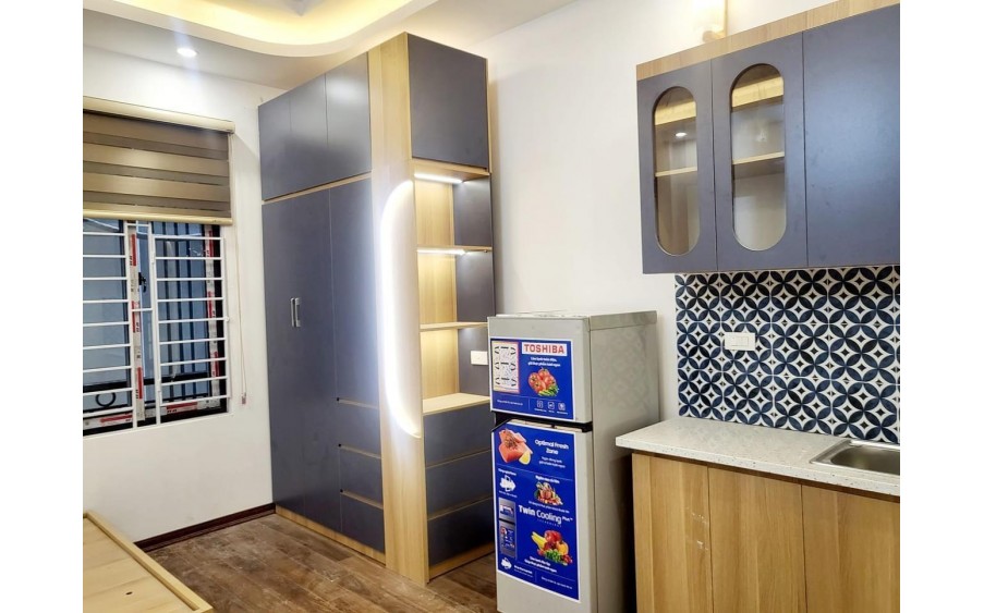 Tôi cần bán căn nhà diện tích 42,4m2 xây 6 tầng tại phố Yên Xá, Thanh Trì giá 7.5 tỷ