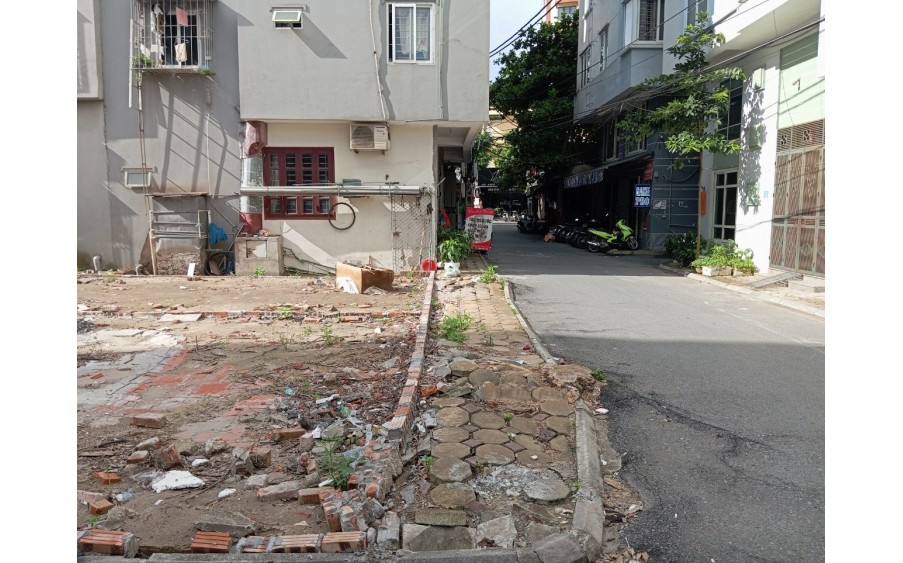 Bán đất Ngô Xuân Quảng. 38m2 * mt 3,6m * 4,6 tỷ. ô tô thông, kinh doanh