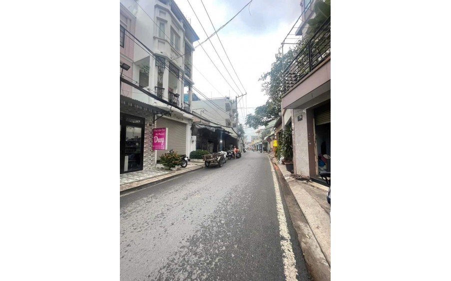 Bán nhà 10x24m giá 7,9 tỷ Đường 6m Tân Thới Hiệp 20, Q12
