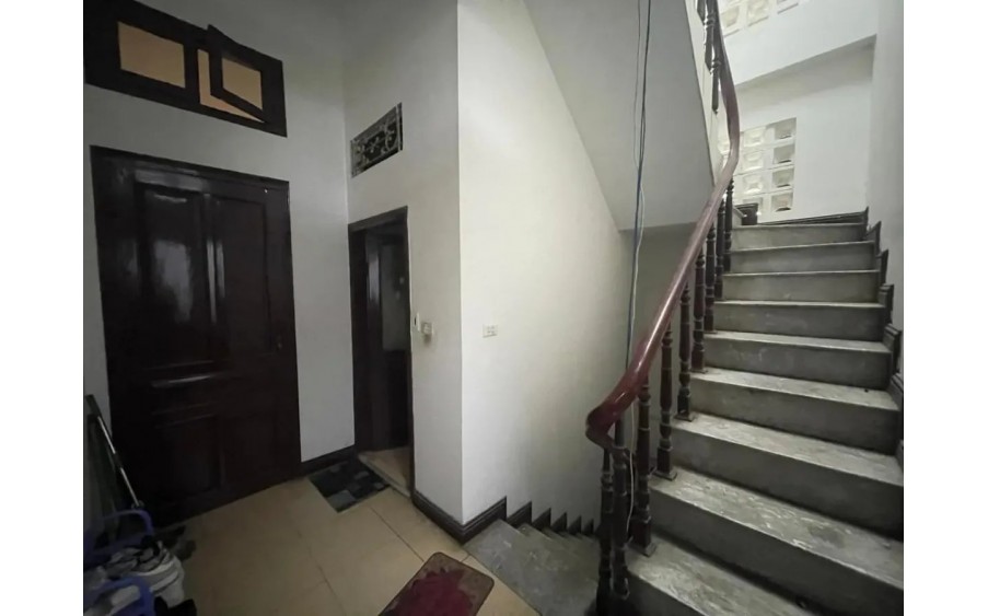 Nhà dân xây Giáp Bát, ngõ 3 gác 61m2, 5 tầng, mặt tiền 4.6m,7.75 tỷ Hoàng Mai.