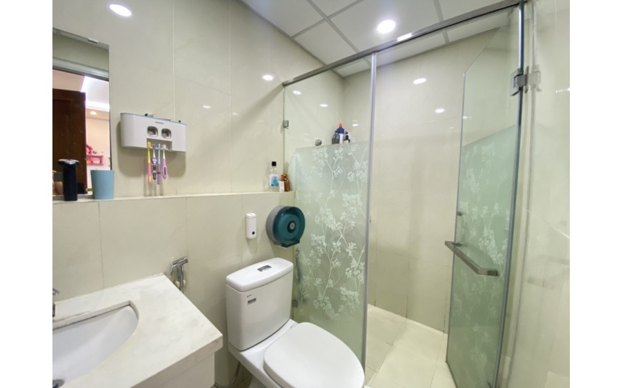 Bán căn hộ chung cư Gelexia Riverside 885 Tam Trinh 70m nội thất xịn , sổ đỏ lâu dài