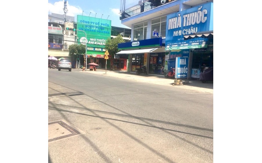 Khách tài chính hơn 5 tỷ không thể bỏ lỡ cơ hội sở hữu nhà đẹp Hoàng Bật Đạt, HXH Tân Bình