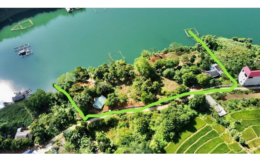 4200m2 đất chân chạm nước, view đẹp nhất hồ Vầy Nưa, Hòa Bình chỉ 5 tỷ.