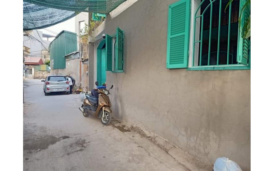 Chính Chủ cần bán căn nhà ở Trung tâm thị trấn Chúc Sơn 68m2 - Ngõ ô tô