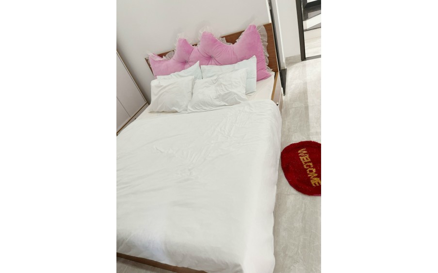 Duy nhất 1 căn nhà 3 tầng thành phố đường ô tô tận nơi. Gần Chợ. Chỉ 1,x Tỷ